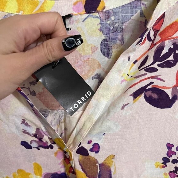 Torrid Womens NWT Floral White Vneck Rayon Slub Hi-Lo Short Sleeve Blouse Top 2X - Picture 4 of 8